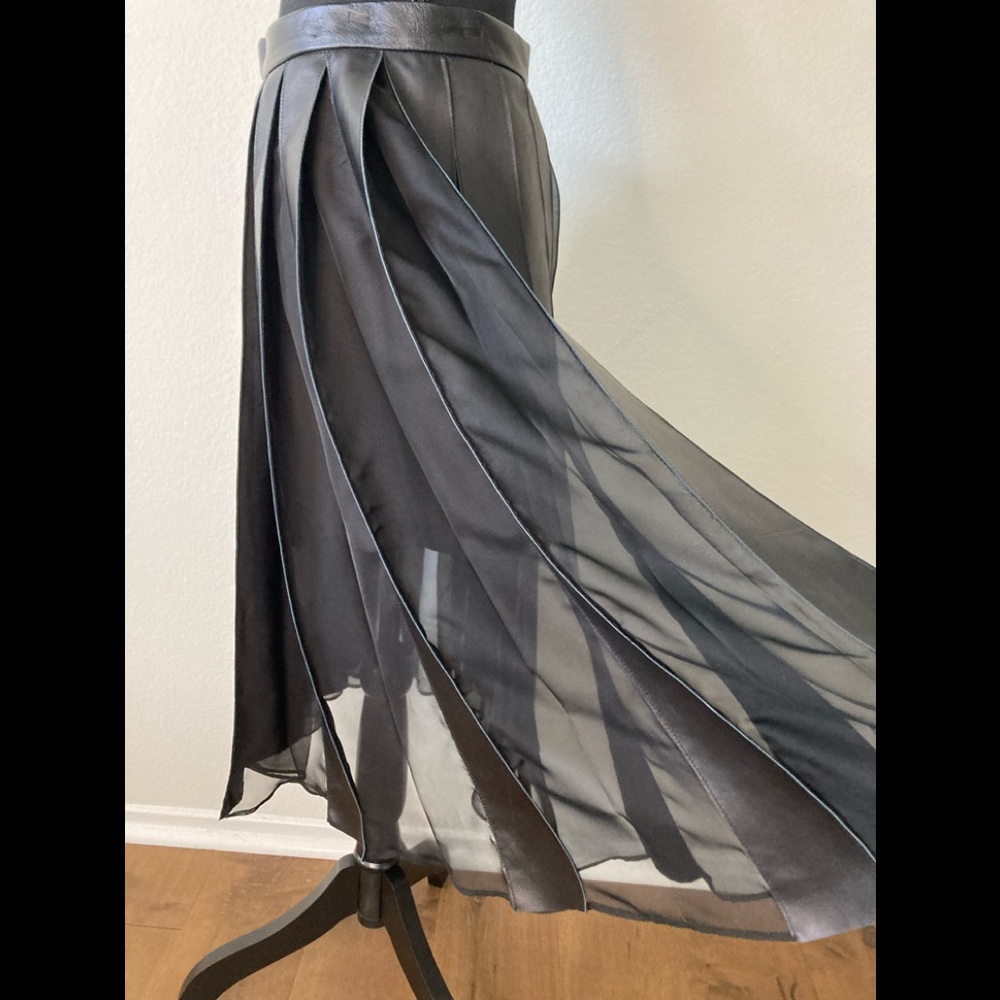NWT Gorgeous NICHOLAS leather and chiffon skirt in size 6.